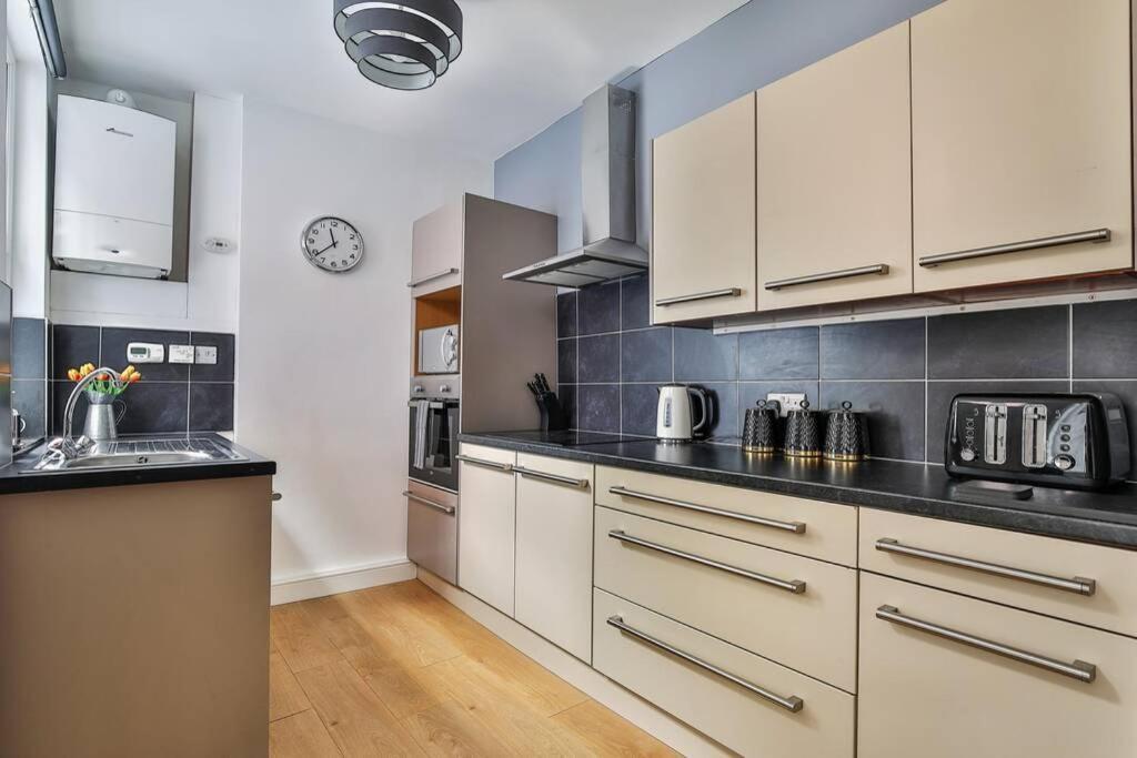 Refurbished Plush Property Great Transport Links Шеффілд Екстер'єр фото